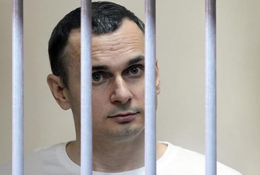 Тюремники заявили, що Сенцов погодився на "підтримуючу терапію"