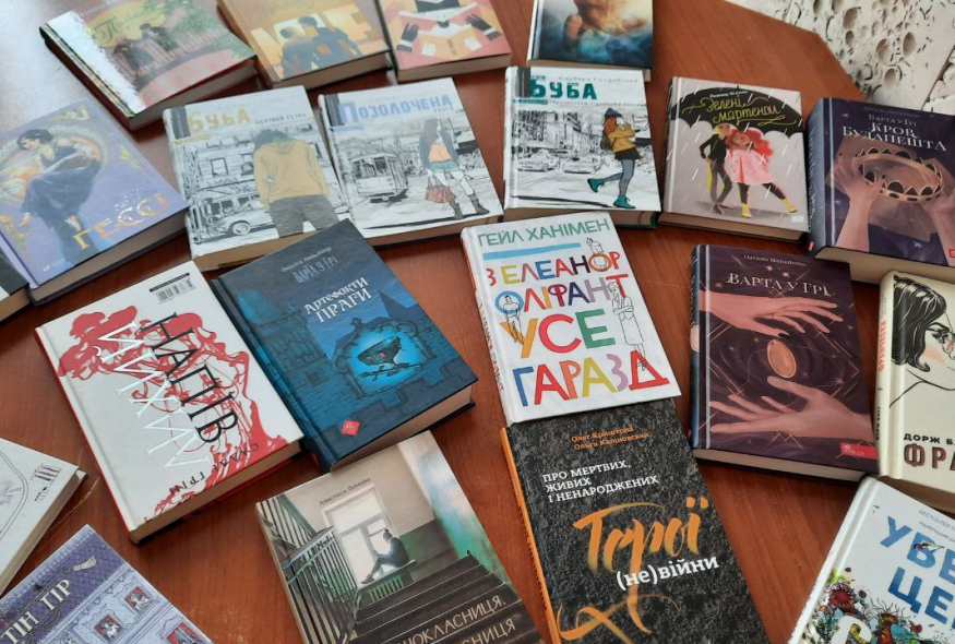 Понад п’ять тисяч книжок для бібліотек Херсонщини зібрали під час всеукраїнської акції