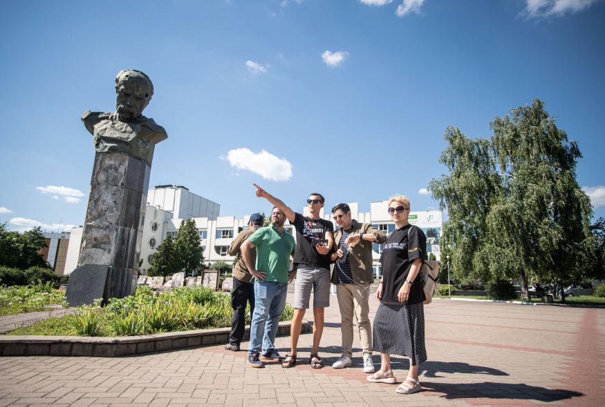 In Solidarity With Ukraine: writers and journalists from Argentina visited Ukraine