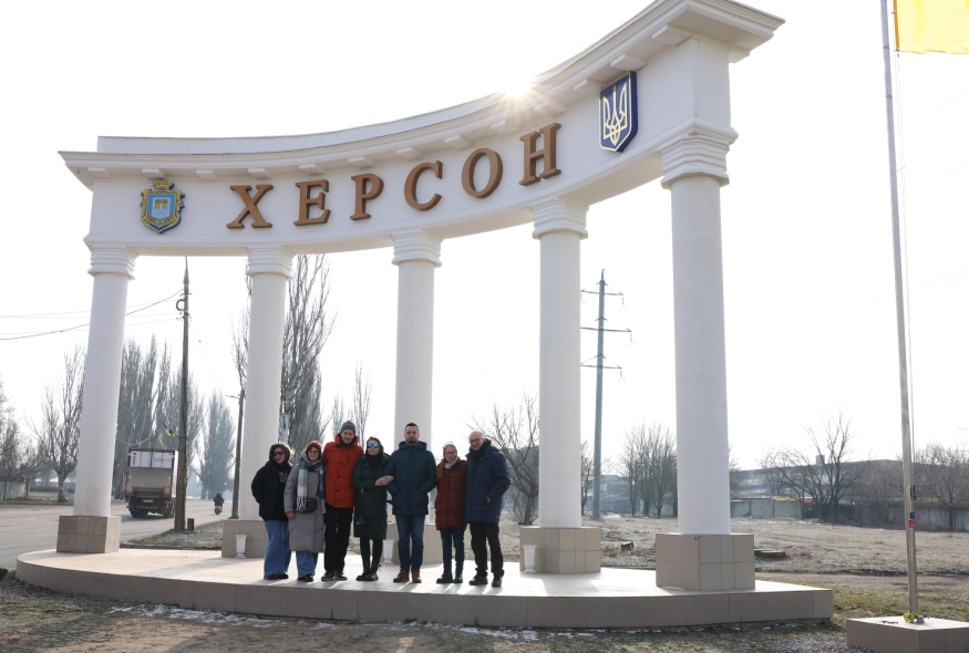 Український ПЕН відвідав Миколаїв та Херсон в рамках літературно-волонтерських поїздок