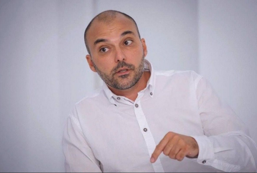 Бог, машина та вірус