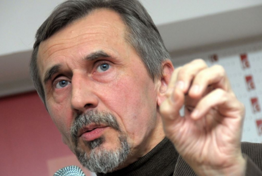 A Difficult Trade-off: Freedom of Speech and Public Security during the “Hybrid War”
