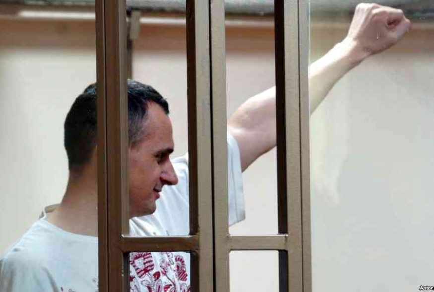 Is Putin going to let this Ukrainian protester die?